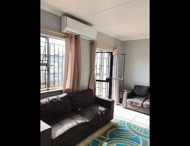 3 BEDROOM COMPLEX FOR SALE IN LENNOXTON